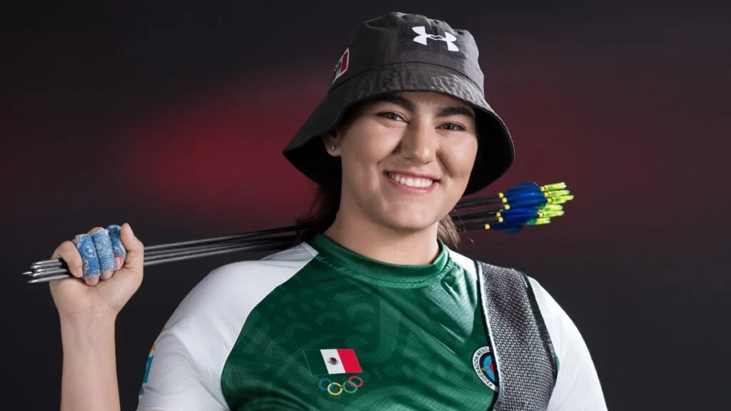 Alejandra Valencia vuelve a brillar y suma tres oros para México