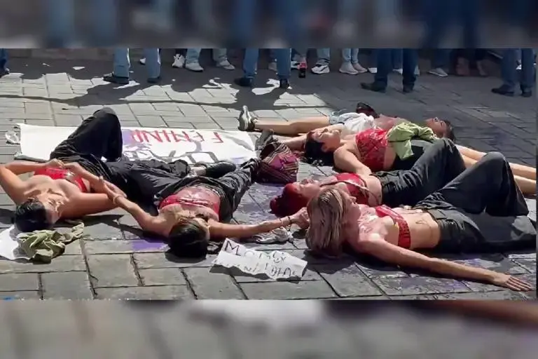 “Venimos de manera pacífica”: estudiantes de la UAEM responden tras protesta