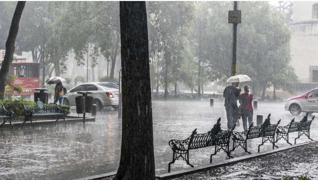Azotarán lluvias torrenciales: así impactarán huracán Priscilla y onda tropical 36 de lunes a jueves