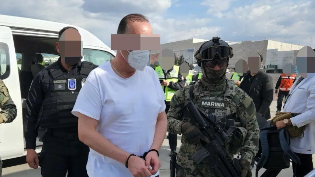 Ingresan a César N., exgobernador de Chihuahua, al penal de Almoloya